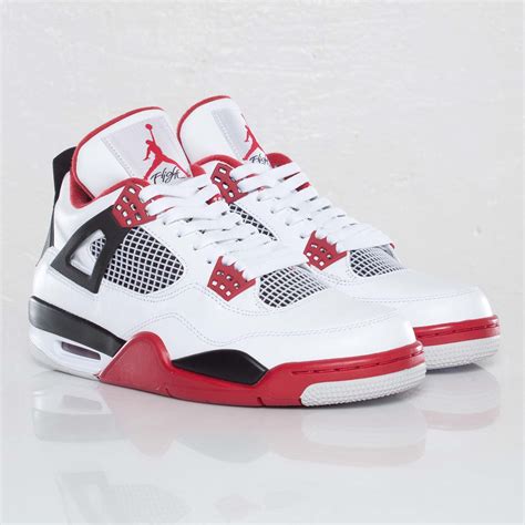 Sneakers Air Jordan 4 Retro .